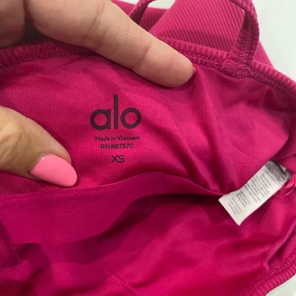 Alo yoga pink magenta crush sports bra xs biker shorts s 2 pc set - Picture 11 of 13